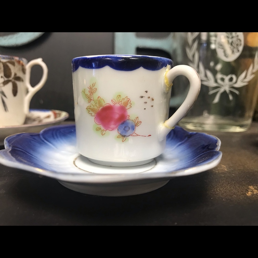 Tiny Tea cups - Picture 6 of 6
